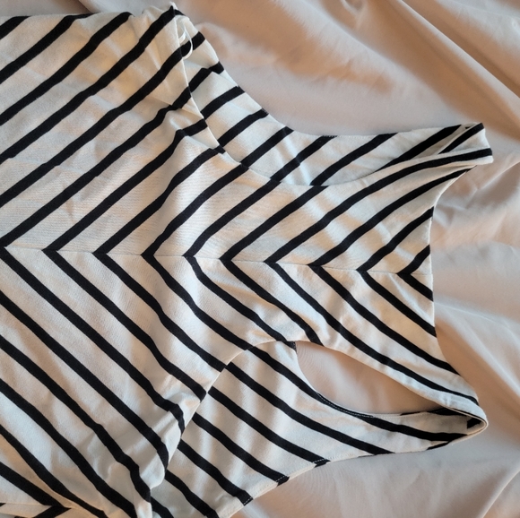 Lauren Conrad chevron Maxi dresses - Picture 5 of 5